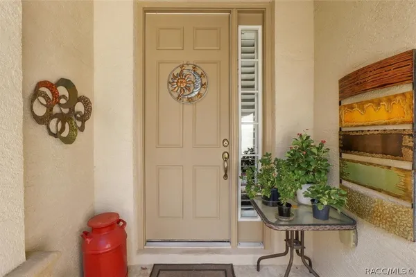 1708 W SPRING MEADOW LOOP