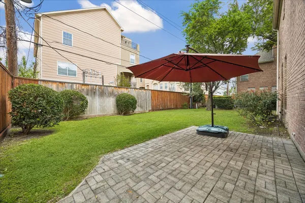 5638 AVALON WAY