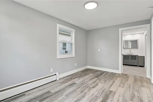 53 LAKESIDE BLVD
