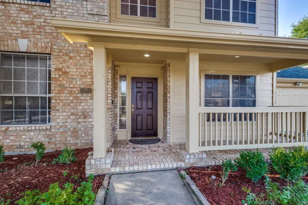3201 MARQUETTE DR