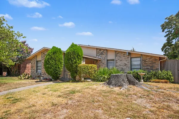3602 CLOVER MEADOW DR