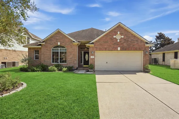 222 MEADOWHILL LN
