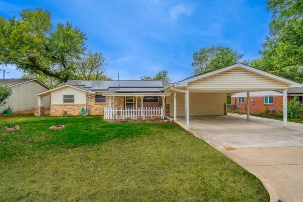 1105 BELLE ST