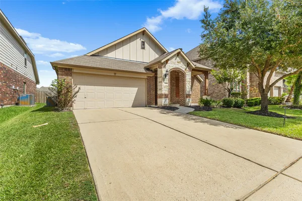 21380 KINGS GUILD LN