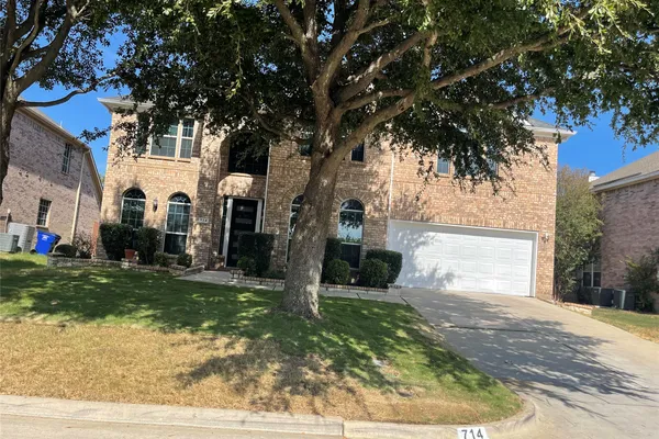 714 CROCKETT DR