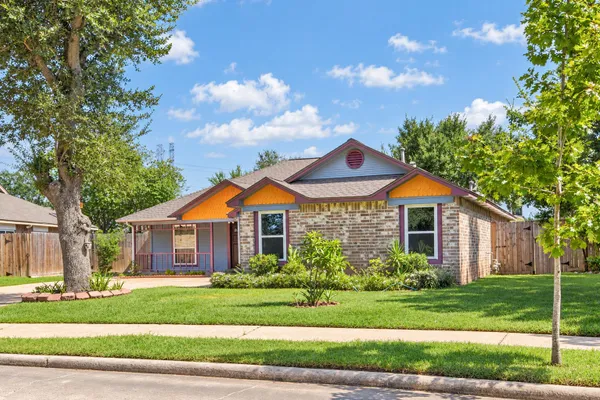 3822 CARYA CIR
