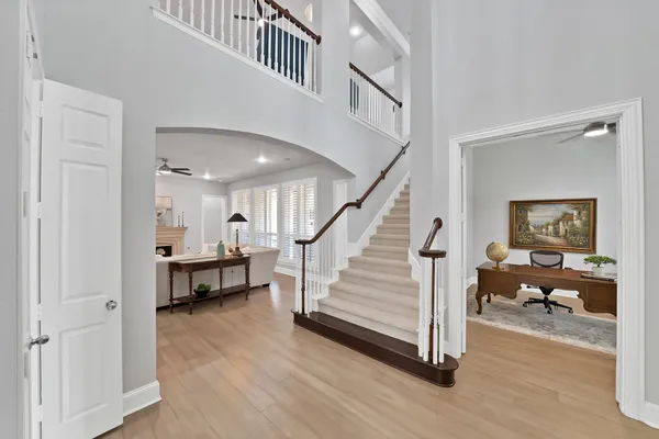 4032 NAVARRO WAY