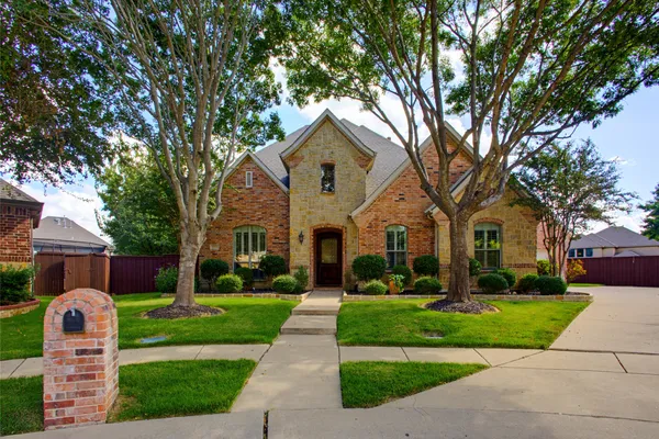 7501 THISTLEDOWN DR