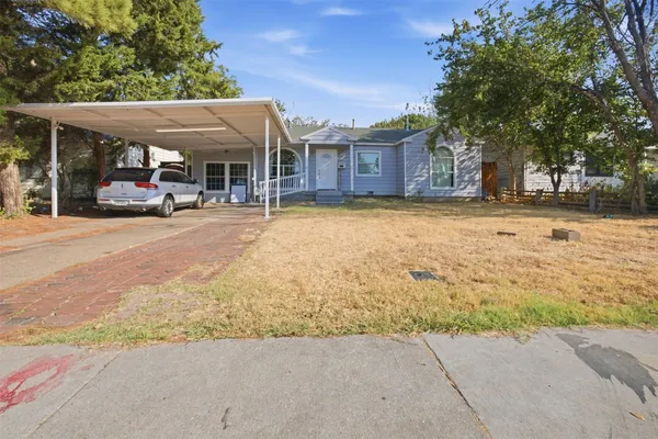 1801 GARDEN OAKS DR
