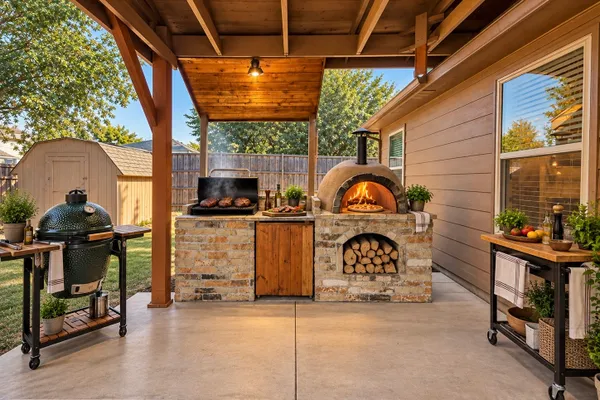 2708 VASEY OAK DR
