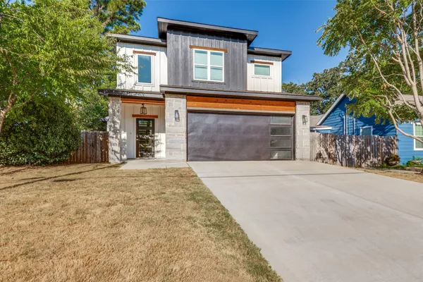 1315 OAK KNOLL DR