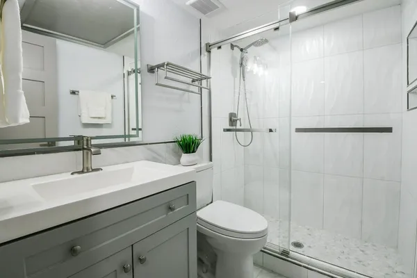 2300 AUGUSTA DR 28