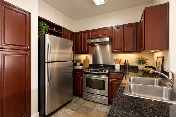 7575 KIRBY DR 1104