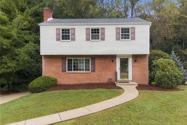 113 LARCHWOOD DR