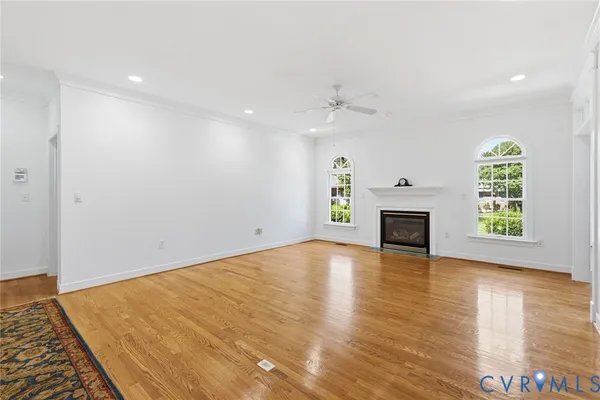 5812 PORTRAIT PL