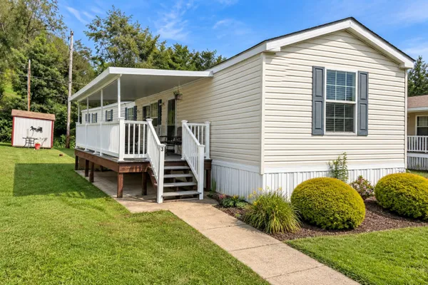 3 HIDDEN VALLEY DR