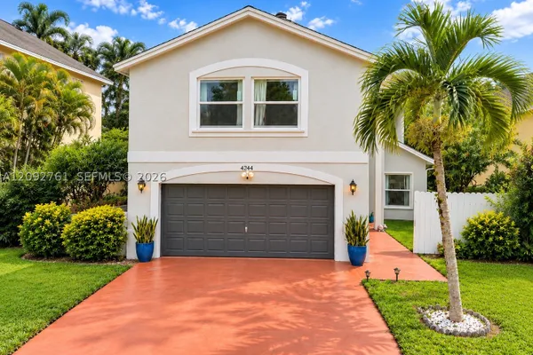 4244 PINE HOLLOW CIR