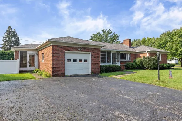 5 WOODALE DR