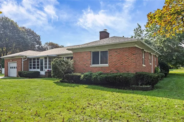 5 WOODALE DR