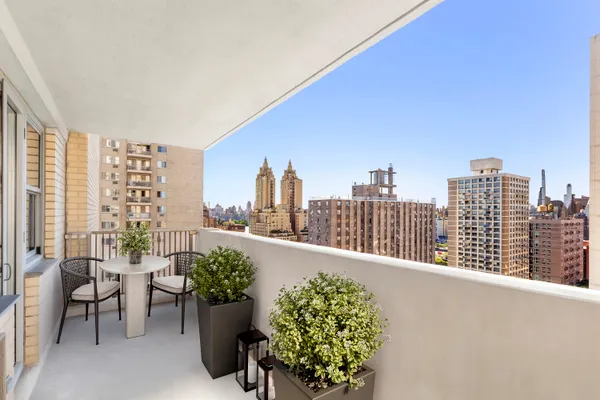 100 W 93RD ST 21J