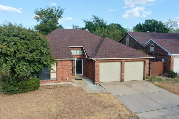 6936 CEDAR KNOLL DR