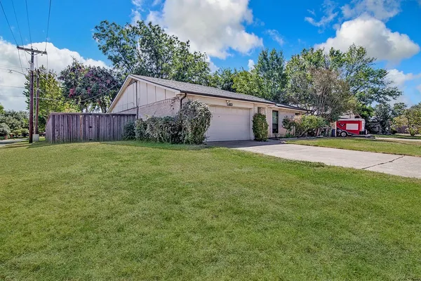 2119 LAVON CREEK LN