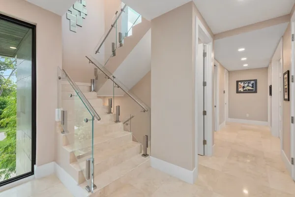 706 WATERSIDE DR