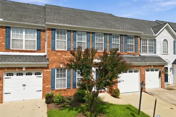 3919 DOMINION TOWNES CIR