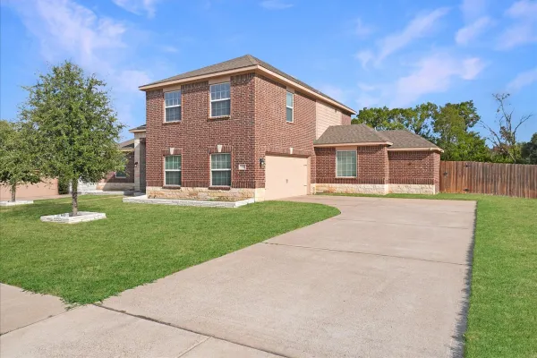 717 MILAS LN