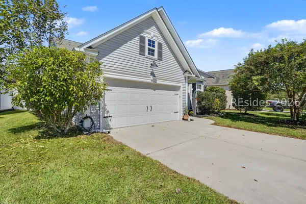 72 WYNDHAM DR