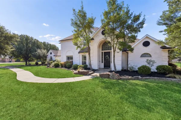 560 PALOMINO DR