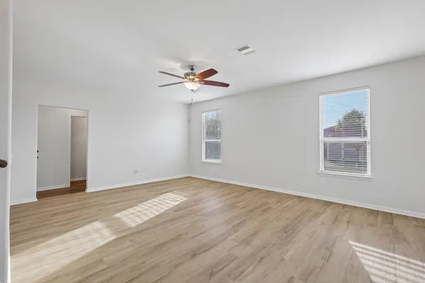 128 LEON RIVER LOOP