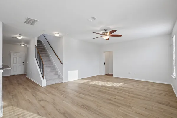 128 LEON RIVER LOOP