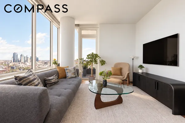 21 INDIA ST 30D