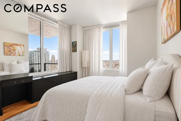 21 INDIA ST 30D
