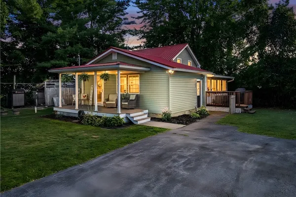 276 STEWARTS CORNERS RD