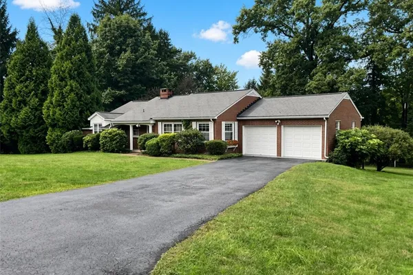 231 GREENRIDGE RD