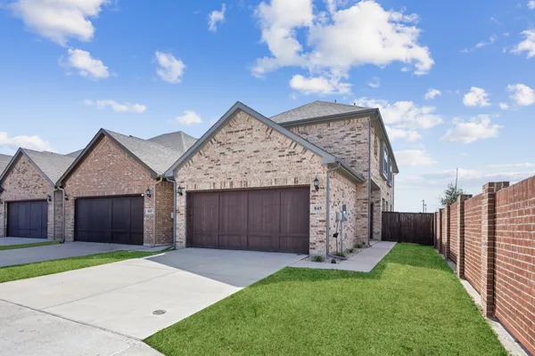 845 EAGLESCLIFFE LNDG