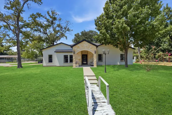 8005 SHAGWOOD DR