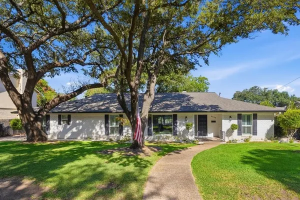 3724 ARBORLAWN DR
