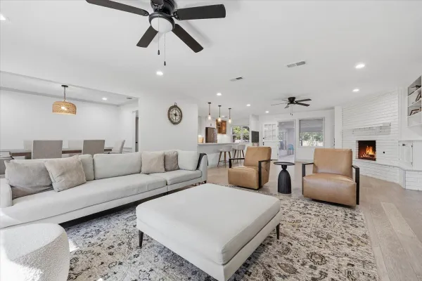 3724 ARBORLAWN DR