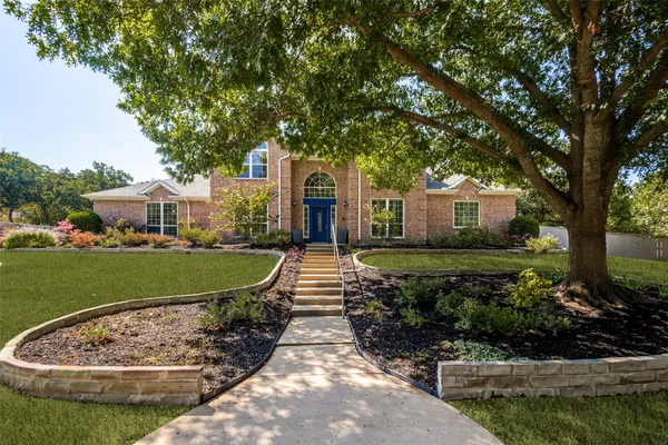 204 E CHAPEL DOWNS DR
