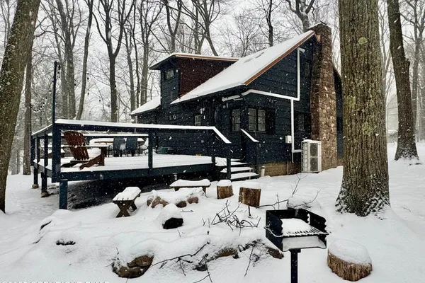 24 SPLIT ROCK RD