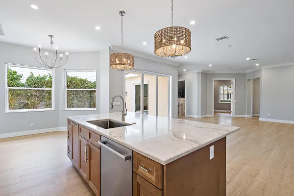 248 HONEYSUCKLE DR