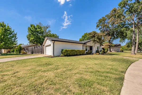 3101 WHISPERWOOD LN