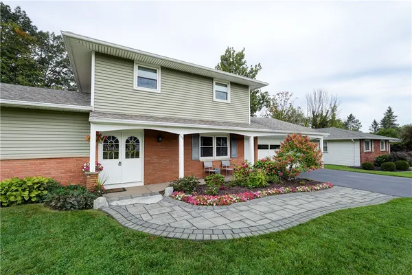 528 BRIDGEWOOD DR