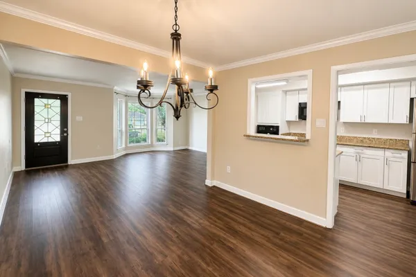 1318 WARD RD 5