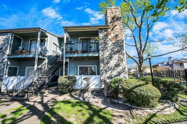 3750 TANGLEWILDE ST A7