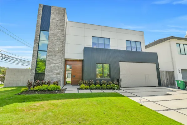 3003 VIRGINIA ST