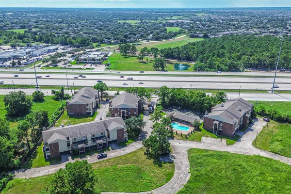 2501 GULF FWY 243D